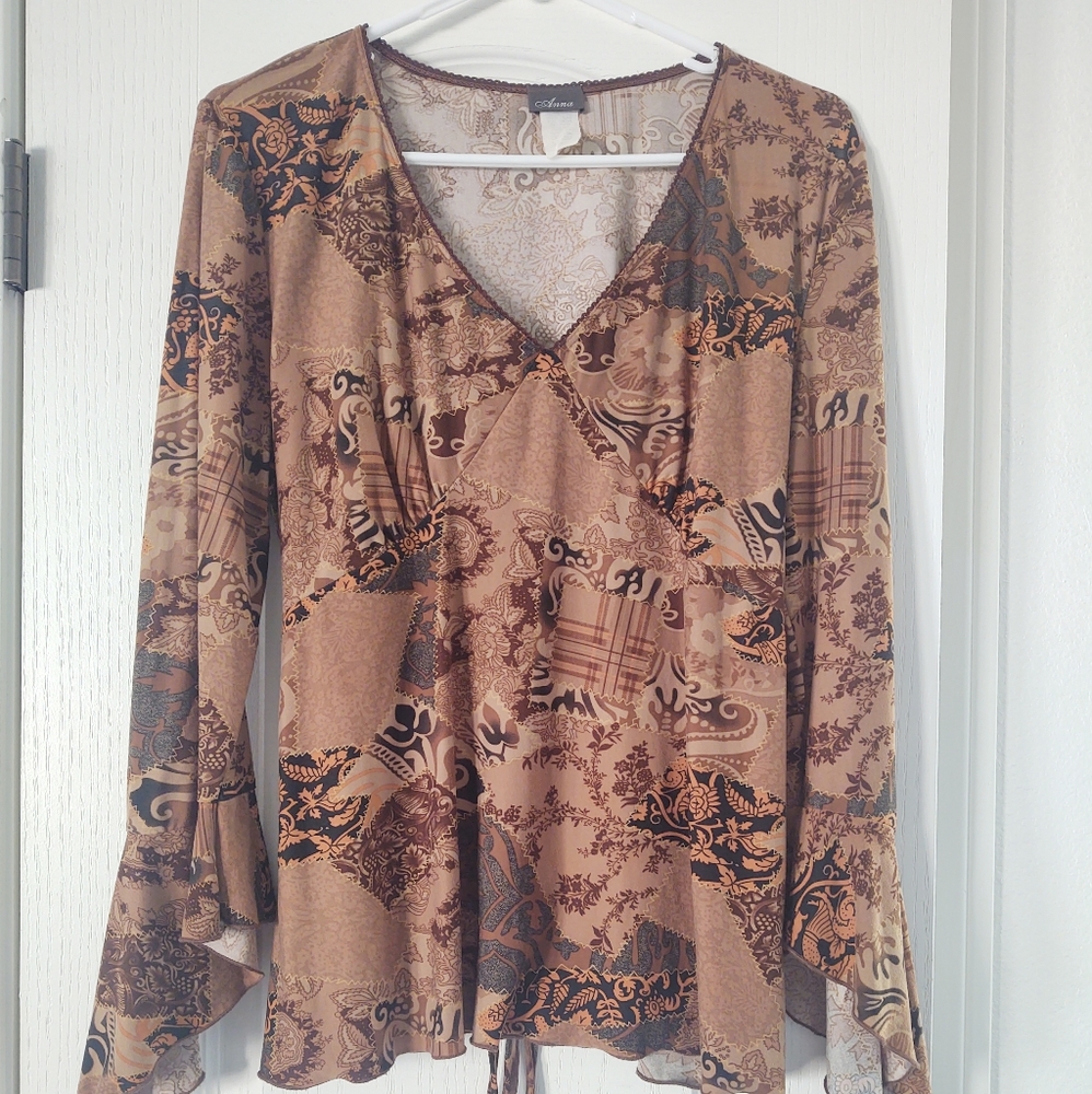 Cute too with flare sleeves